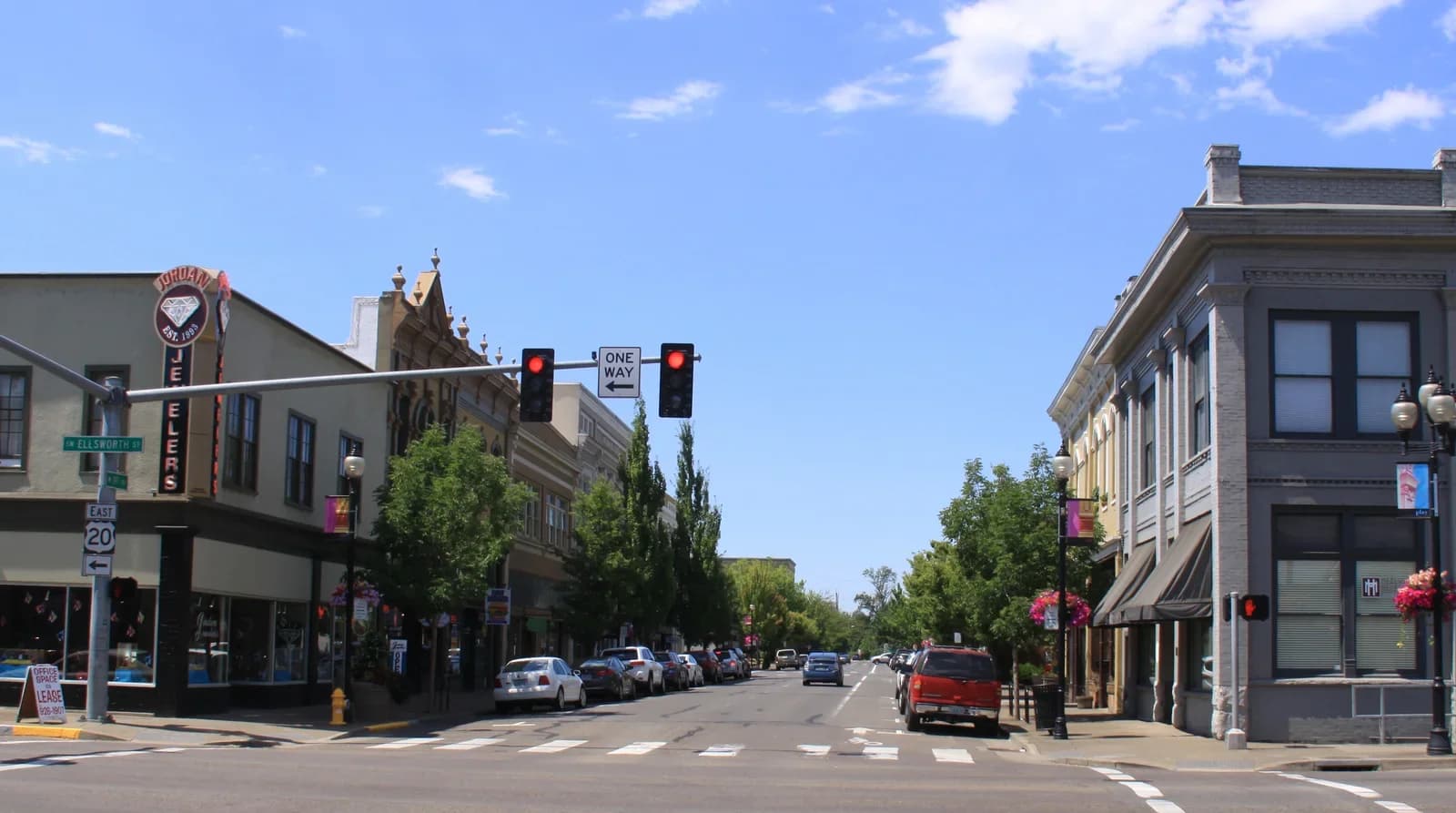 Albany, Oregon downtown and business district