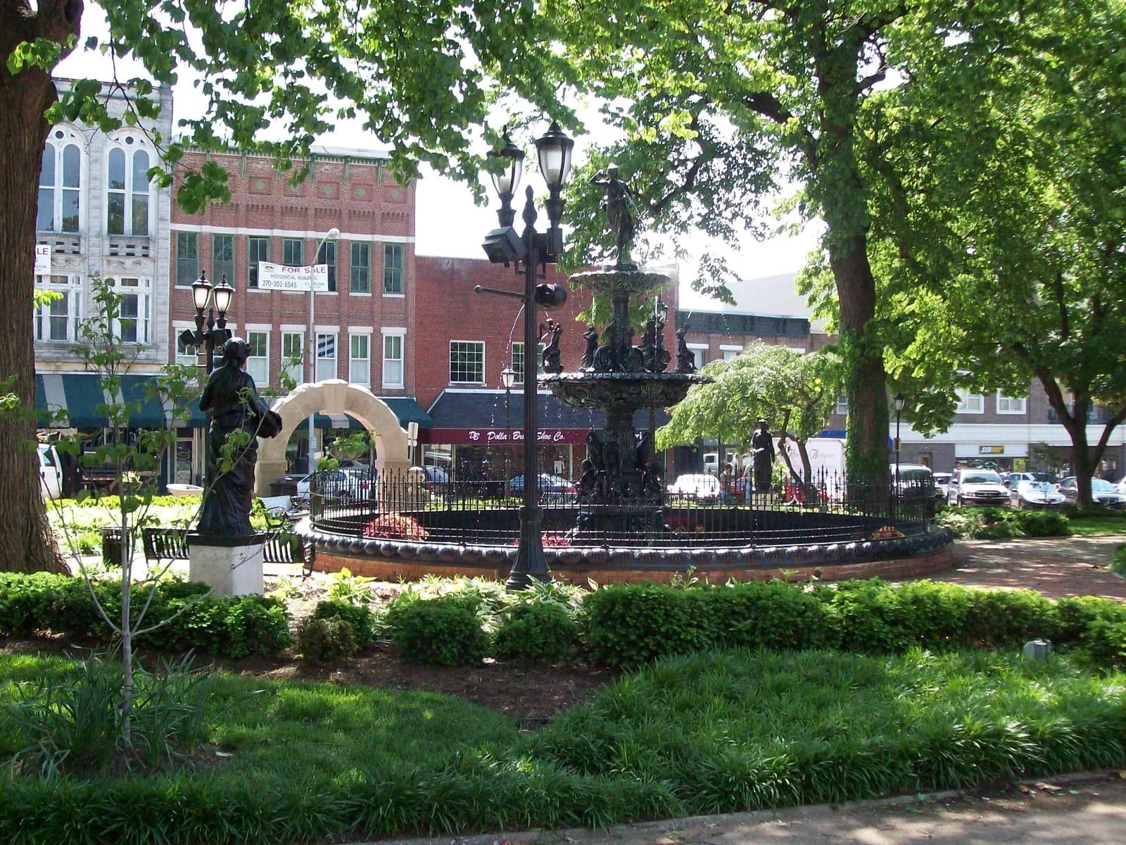 Bowling Green, Kentucky downtown and business district