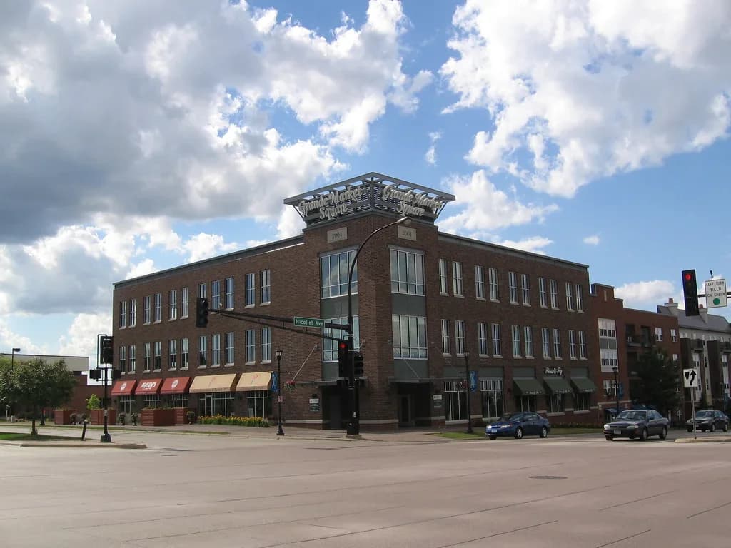 Burnsville, Minnesota downtown and business district