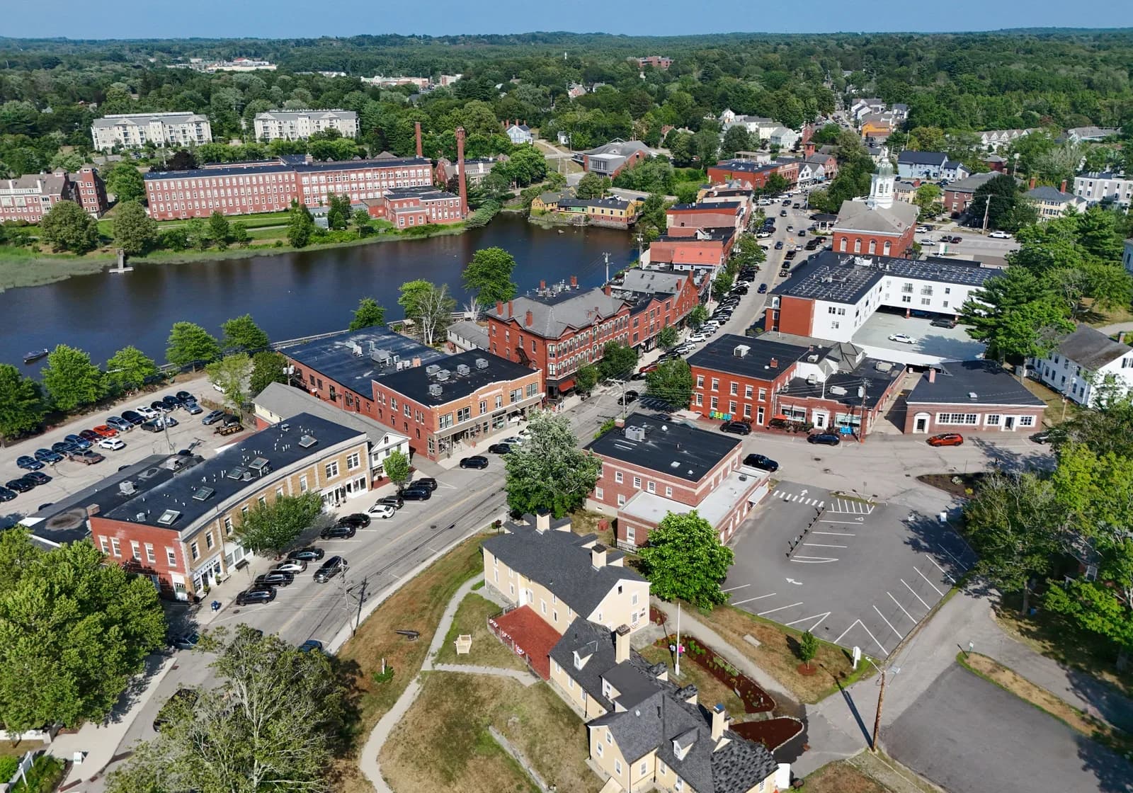 Exeter, New Hampshire downtown and business district