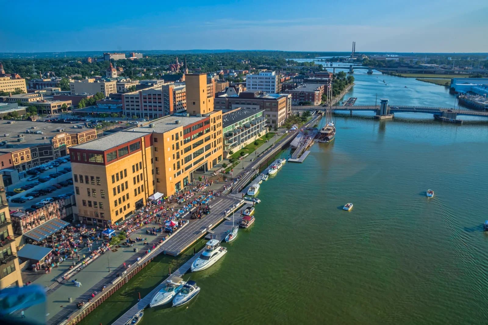 Green Bay, Wisconsin downtown and business district