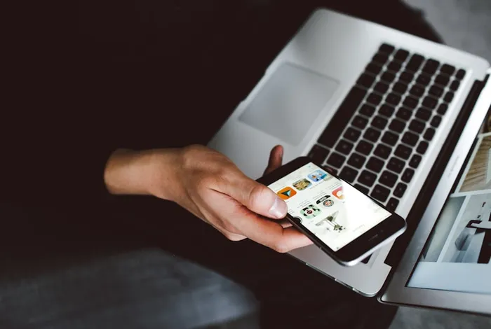 Placing an online pickup order from a phone